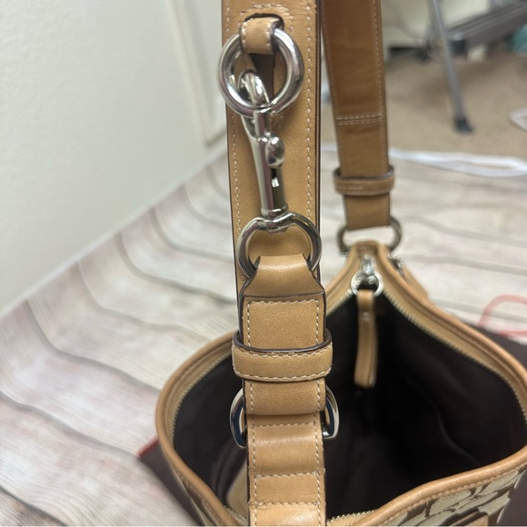Coach Signature Canvas and Leather Soho 3574 shoulder purse - Picture 4 of 15